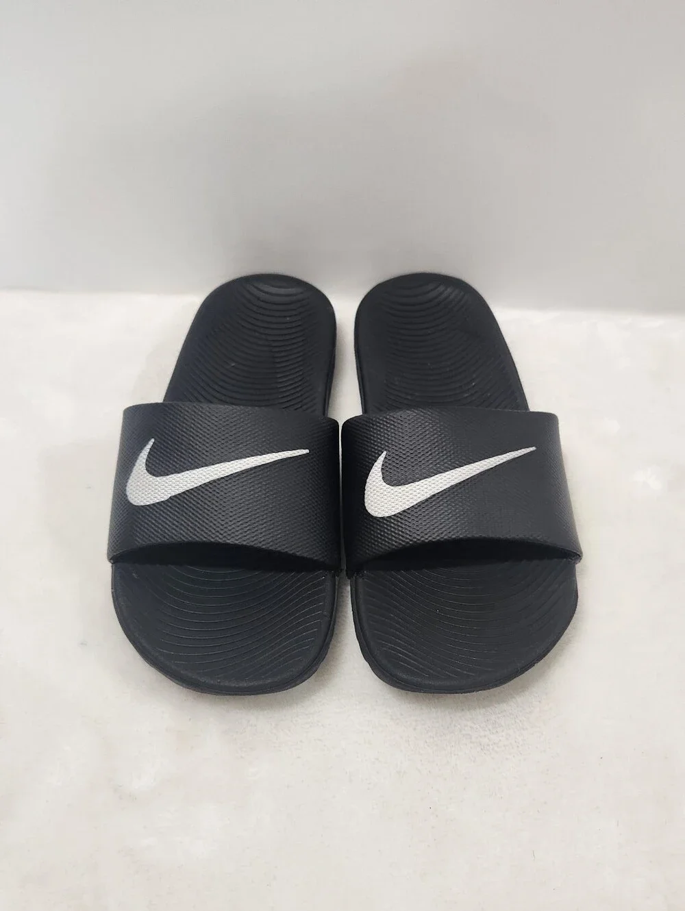Nike Kawa Black White Slide Sandals Big Kids Size 3Y Unisex